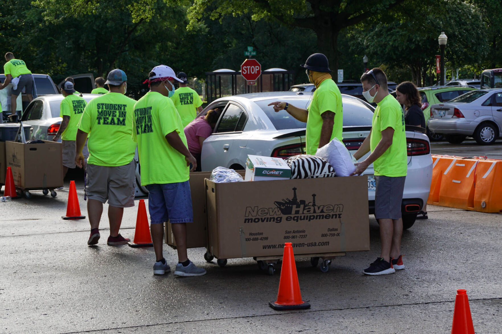Student Move In Team